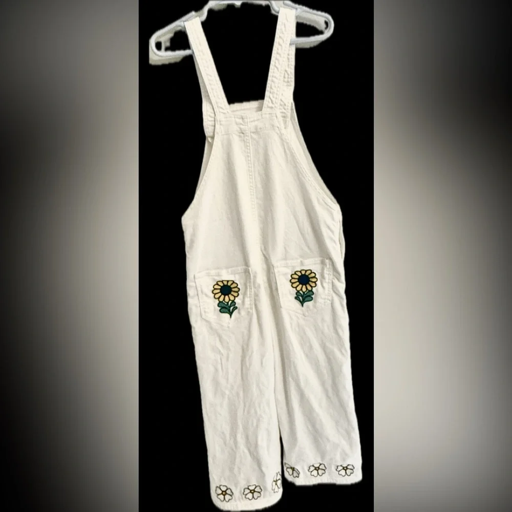 Stella McCartney Kids Girl’s 10 M White Denim Overalls Embroidered Flowers NEW - Picture 2 of 6